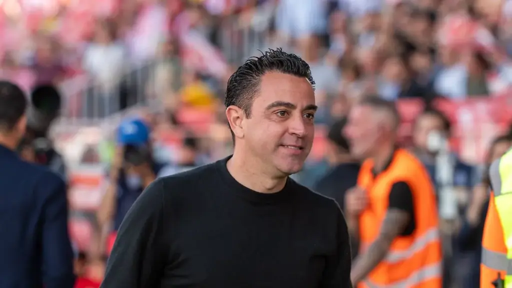 Mega-Debüt gegen Klopp: Weltstar Xavi übernimmt Holland - BILD