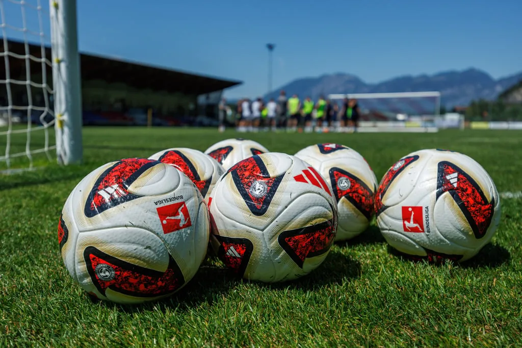Weitschuss-Flut durch neuen Bundesliga-Ball? "Viel Spaß, Torhüter!"