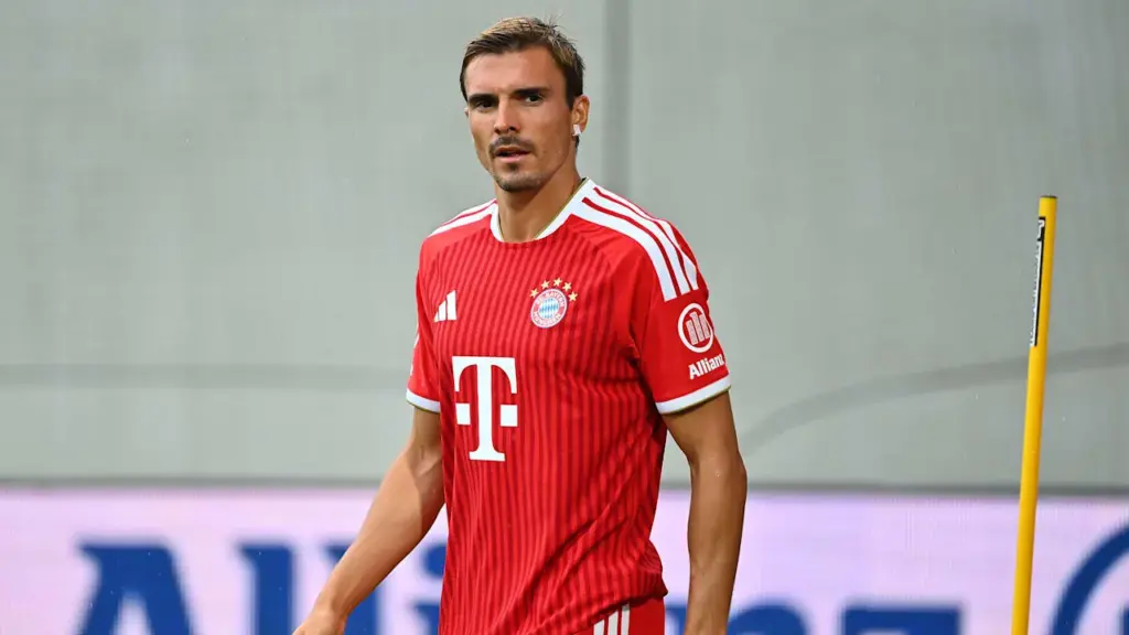 Kurz vorm Deadline Day: FC Bayern verkündet zwei namhafte Abgänge