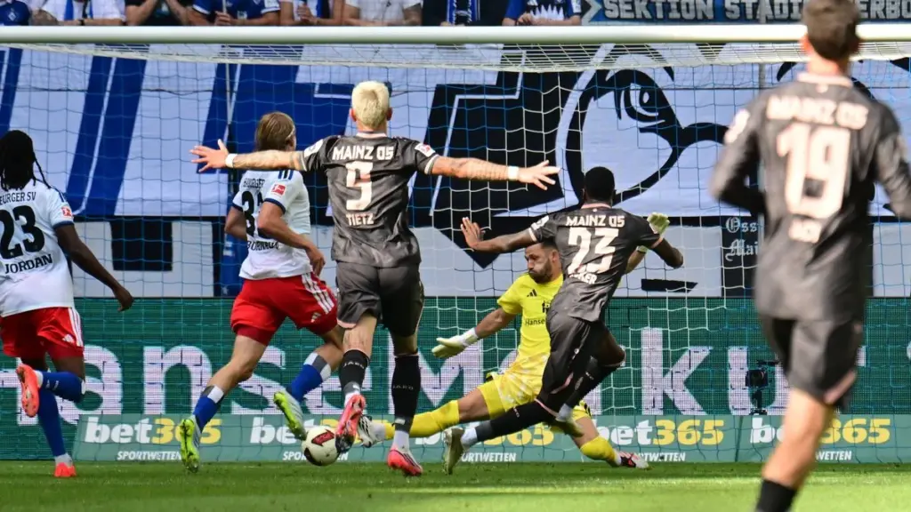 Immer wieder Becker und Tietz: HSV gegen Mainz chancenlos