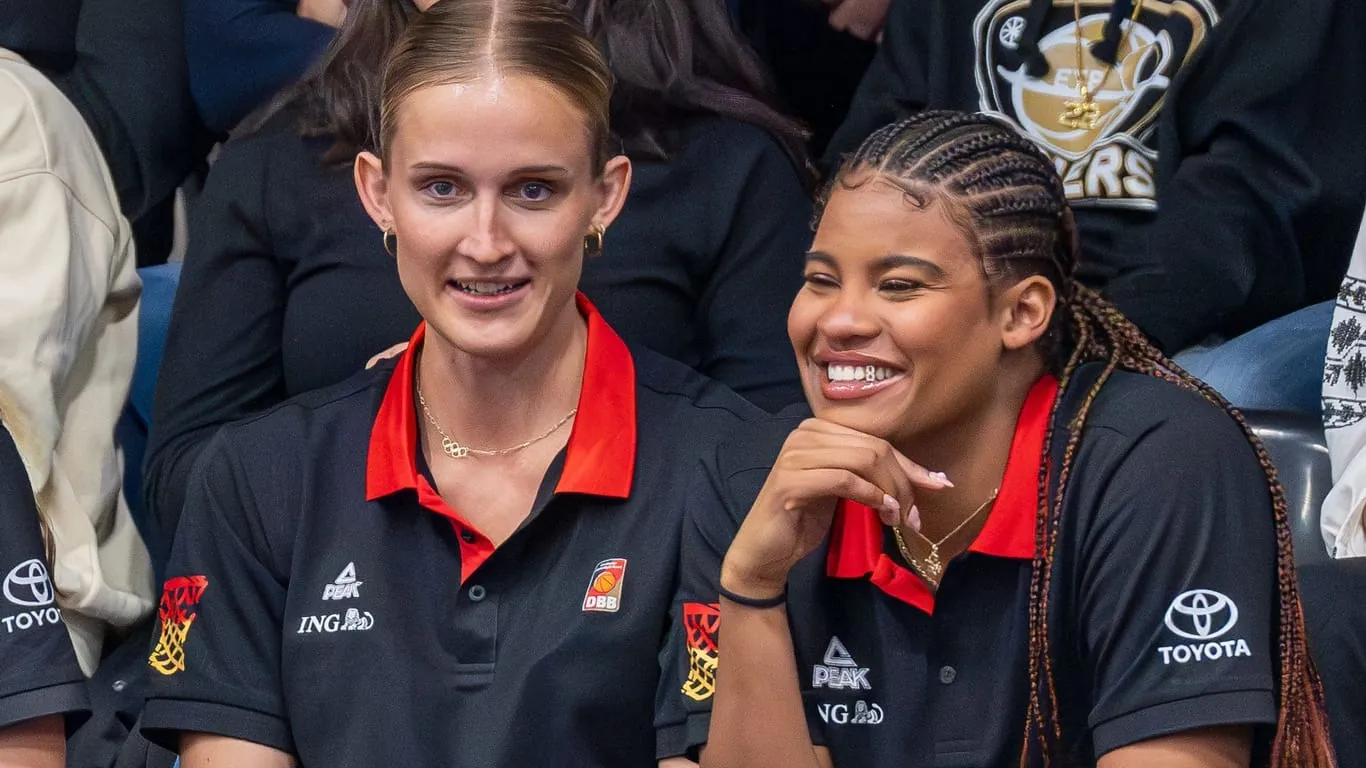 Leonie Fiebich und Nyara Sabally